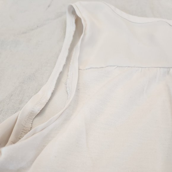 LOFT Sleeveless Cream-Colored Top - XXS Petite - Picture 13 of 13